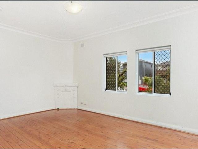 Well presented two bedroom apartmen