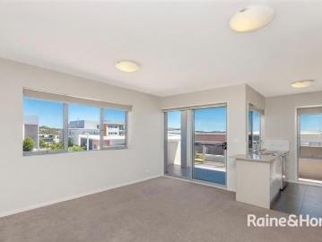 Well Presented Two Bedroom Apartment