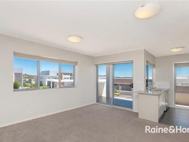 Well Presented Two Bedroom Apartment