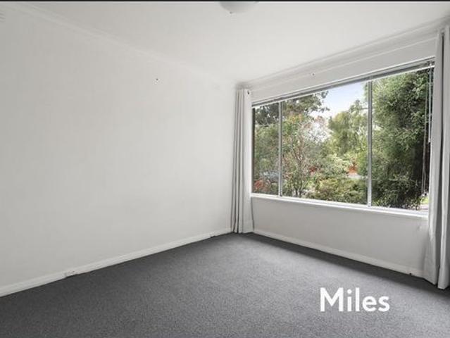 WELL PRESENTED TWO BEDROOM APARTMENT
