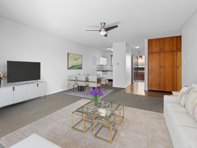 Well Presented Two Bedroom Apartment with City Views