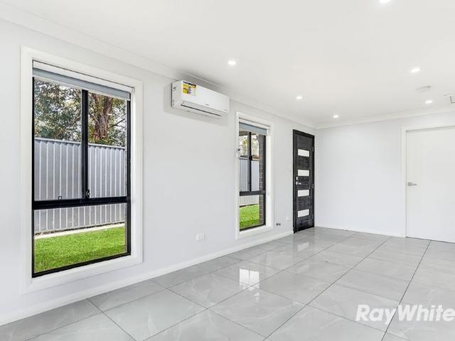WELL PRESENTED TWO BEDROOM FLAT IN HEART OF MOUNT DRUITT!