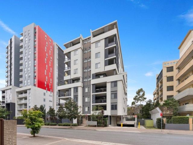 Well Presented Unit in a Highly Convenient Location