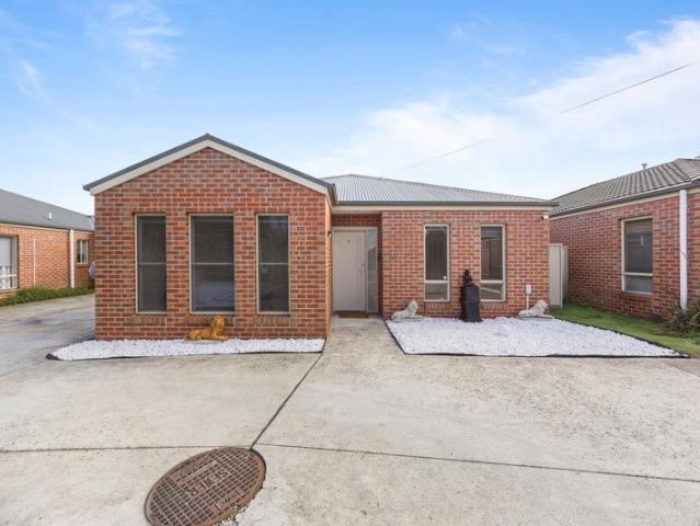 Well Presented Unit in Convenient Sebastopol Location