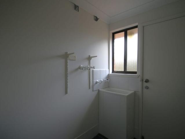 Well Presented Unit in Sort after Location