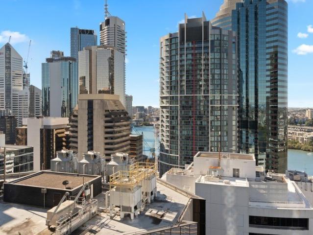 Well Presented Uptown Apartment with Car Space and City Outlook!