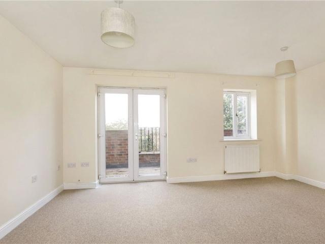 Well presented and deceptively spacious three bedroom, three storey terraced in this cul de sac on the sought after estate in Harworth