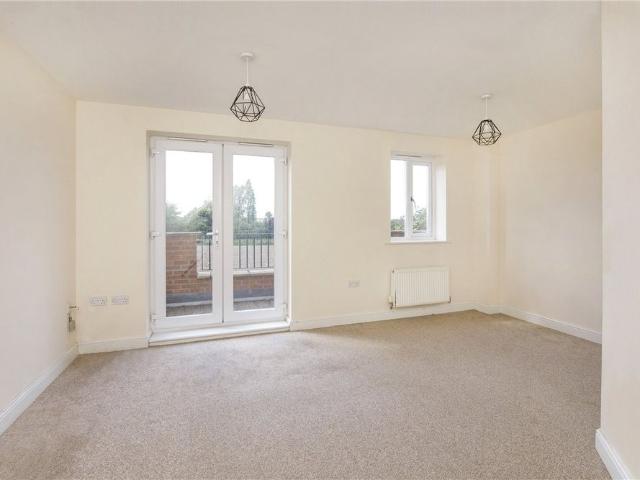 Well presented and deceptively spacious three bedroom, three storey terraced in this cul de sac on the sought after estate in Harworth