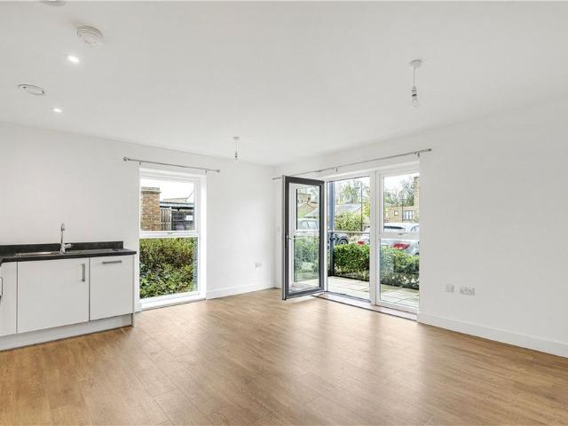 Well presented and modern one bedroom ground floor apartment, situated within the popular Atlas Way development in Milton Keynes