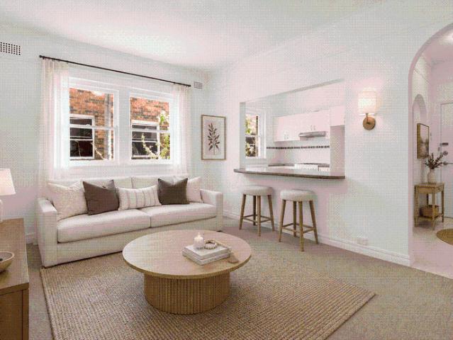 Well Presented, Beach Side Two Bedroom Apartment!