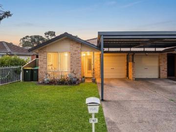 Well Presented Duplex in a Prime Location