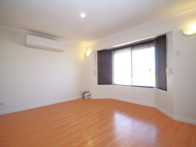 WELL PRESENTED FAMILY HOME