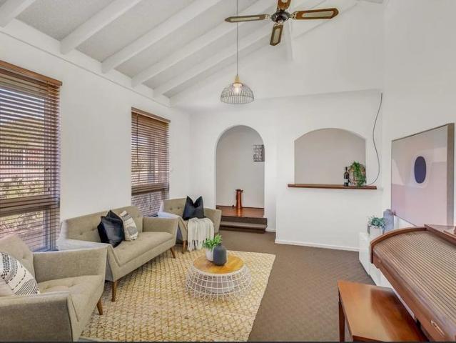 Well Presented Family Home in the Heart of St Agnes