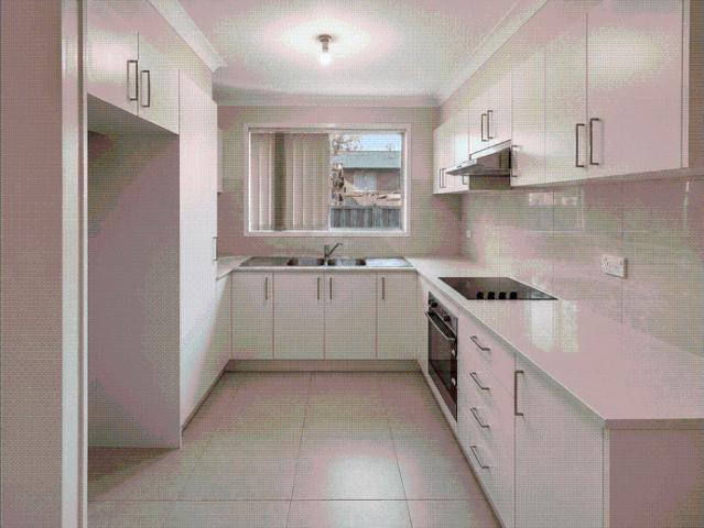 WELL PRESENTED HOME CLOSE TO EVERYTHING!