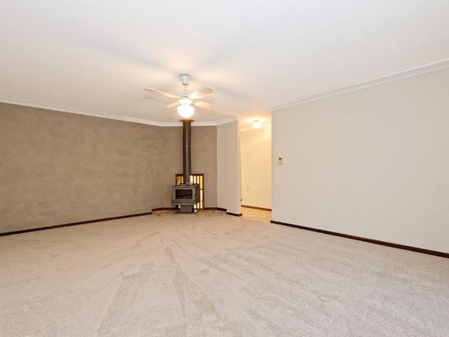 WELL PRESENTED HOME, GREAT LOCATION!