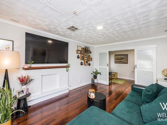 WELL PRESENTED HOME IN A FANTASTIC LOCATION!
