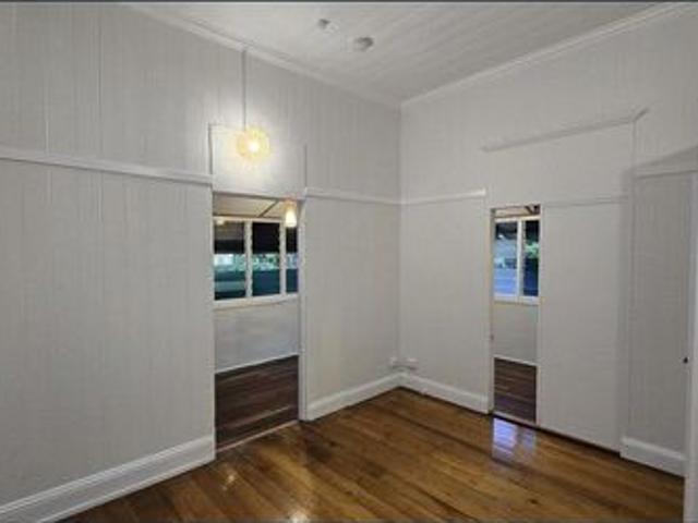 Well Presented One Bedroom Unit in Prime Clayfield Location