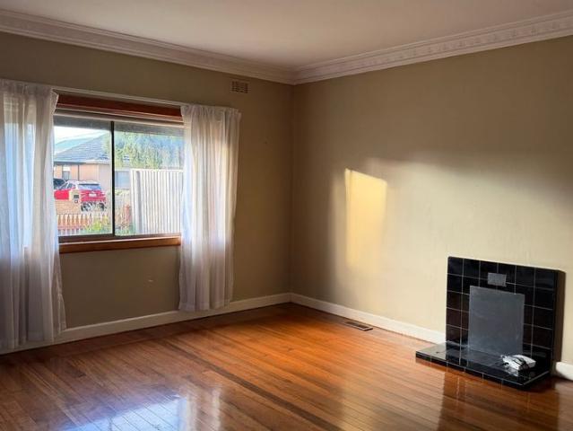WELL PRESENTED SPACIOUS HOUSE