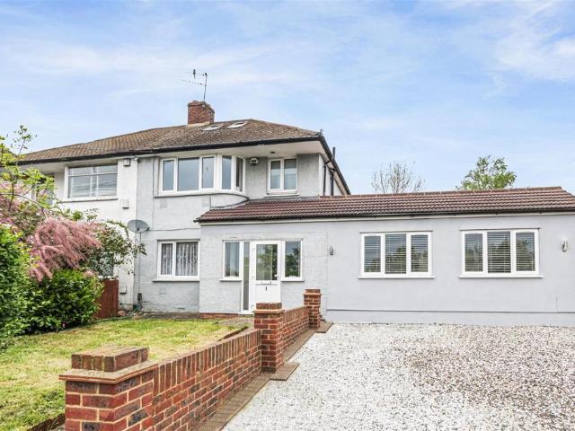 Wellan Close, Sidcup 4 bed semi detached house to rent £2,300 pcm £531 pw
