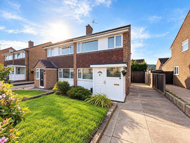Welland Drive, Garforth, LS25 3 bed semi detached house to rent £1,095 pcm £253 pw
