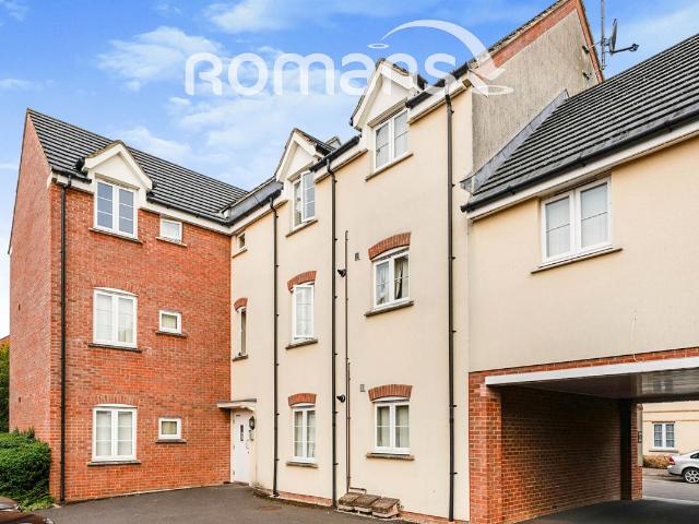 Welland House, 50 Dydale Road, Swindon SN25, 2 bed flat to rent, £1,000 pcm | PrimeLocation