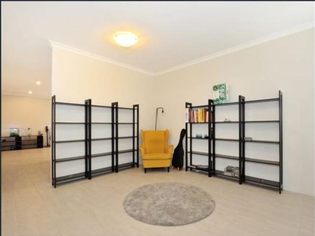 WELLARD LARGE 4x2 FAMILY HOME IN FOR LEASE