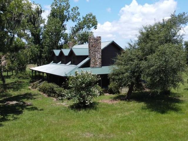 11030 Hogan Rd, Wellborn, FL 32094