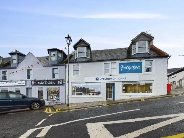 Wellbrae, Strathaven ML10, 2 bed flat to rent, £825 pcm | PrimeLocation