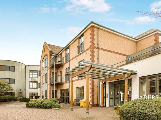 Wellbrook Way, Girton, Cambridge, CB3 2 bed flat to rent £1,800 pcm £415 pw