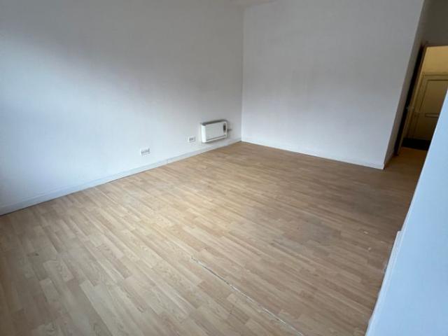 Wellgate, Rotherham S60, 2 bed flat to rent, £775 pcm | PrimeLocation