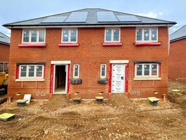 Wellesley, Aldershot, 2 Bedroom House