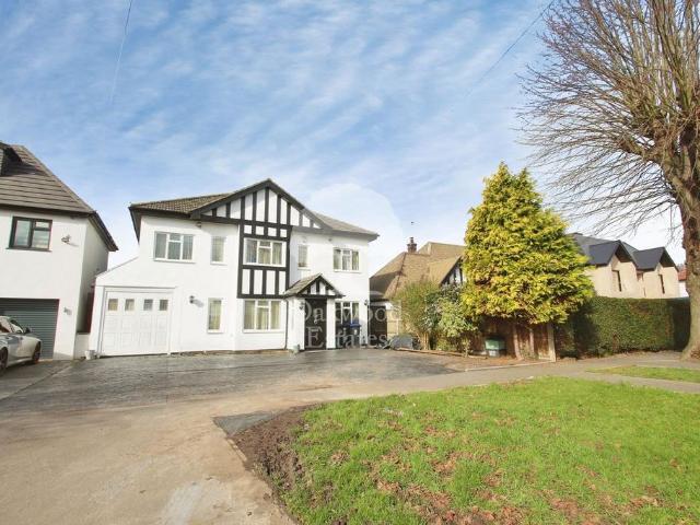 Wellesley Avenue, Iver SL0 6 bed detached house to rent £4,000 pcm £923 pw