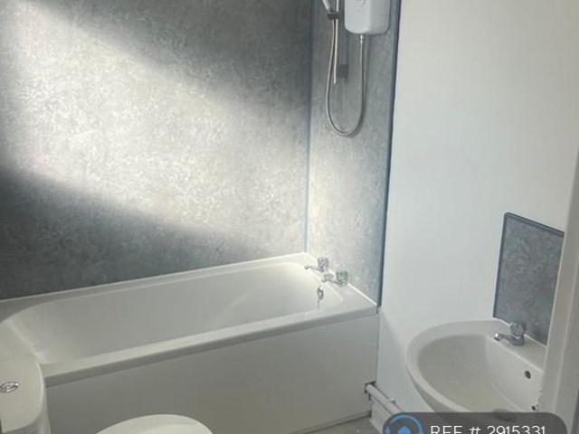 Wellesley Street, Glos, GL1 3 bed terraced house to rent £1,235 pcm £285 pw