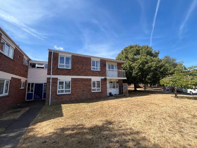 Wellesley Street, Taunton TA2, 2 bed flat to rent, £1,100 pcm | PrimeLocation