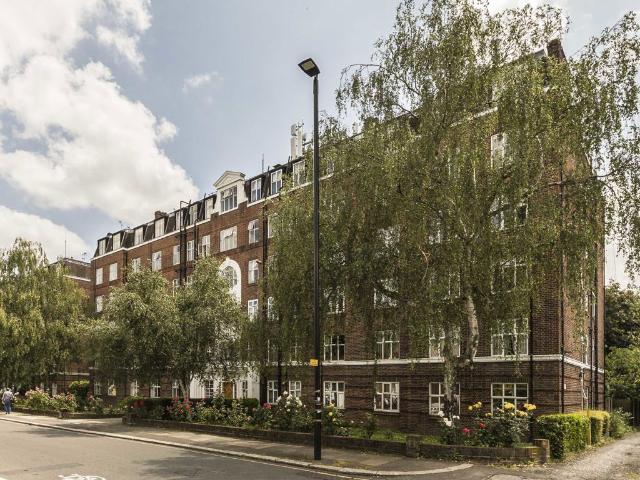 Wellesley Road, Chiswick W4, 2 bed flat to rent, £2,350 pcm | PrimeLocation