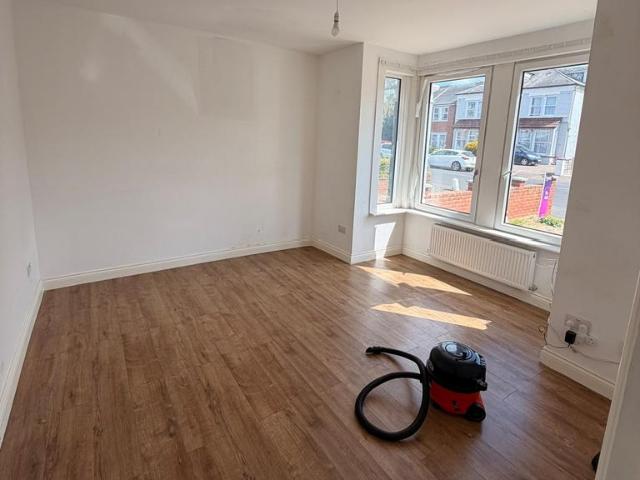 Wellesley Road, Clacton on Sea CO15 4 bed house to rent £1,900 pcm £438 pw