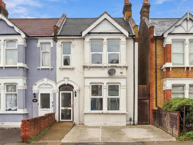Wellesley Road, Ilford IG1, 3 bed end terrace house to rent, £2,900 pcm | PrimeLocation
