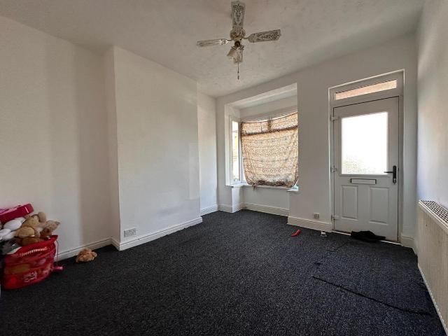 Wellesley Road, Oldbury B68, 2 bed terraced house to rent, £1,000 pcm | PrimeLocation