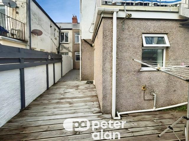 Wellfield Avenue, Porthcawl CF36, 2 bed flat to rent, £900 pcm | PrimeLocation