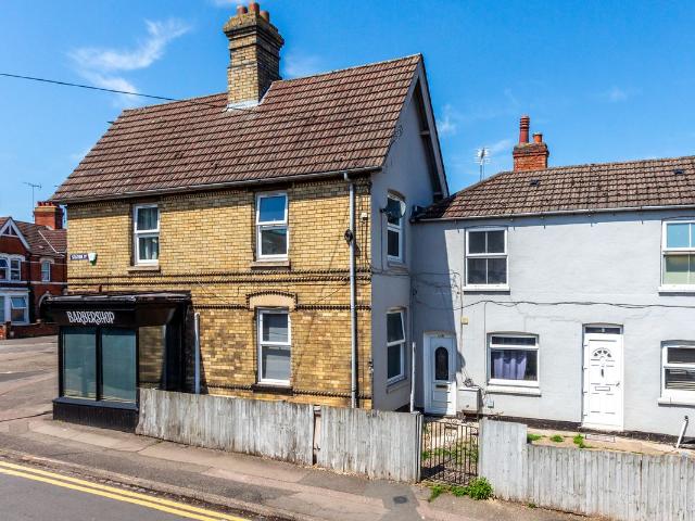 Wellingborough Road, Rushden NN10, 1 bed flat to rent, £750 pcm | PrimeLocation