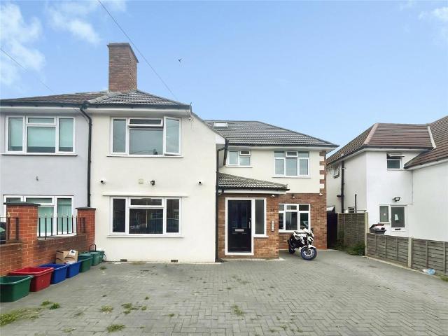 Wellington Avenue, Hounslow, TW3 1 bed in a house share to rent £1,150 pcm £265 pw