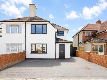 Wellington Avenue, Hounslow TW3, 4 bed semi detached house to rent, £3,500 pcm | PrimeLocation