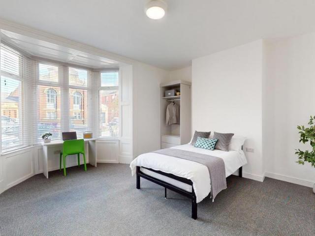 Wellington Avenue, Liverpool L15 6 bed house to rent £4,160 pcm £960 pw
