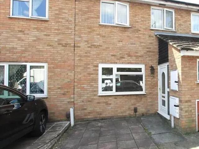 Wellington Avenue, London, N9 0RN, United Kingdom | 3 bed house for rent #137838103 | Rentberry