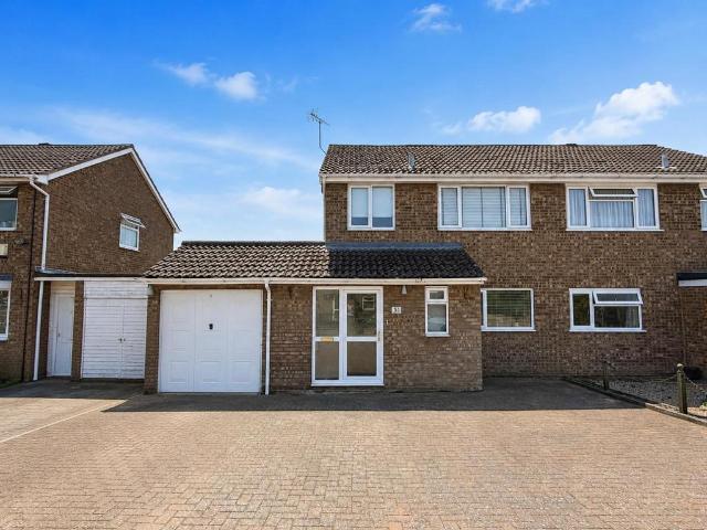 Wellington Close, West Row IP28 3 bed semi detached house to rent £1,515 pcm £350 pw