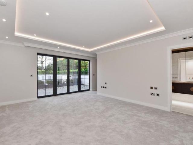 Wellington Court, Beaconsfield