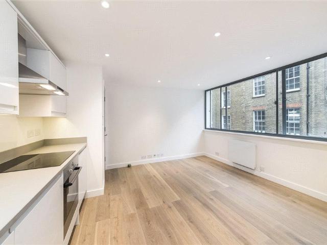 Wellington Court, 6 Shelton Street, WC2H 2 bed apartment to rent £3,467 pcm £800 pw