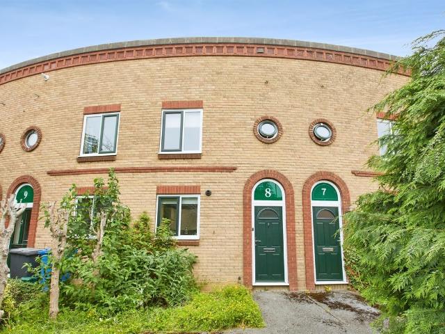 Wellington Crescent, Derby DE1, 2 bed terraced house to rent, £1,100 pcm | PrimeLocation