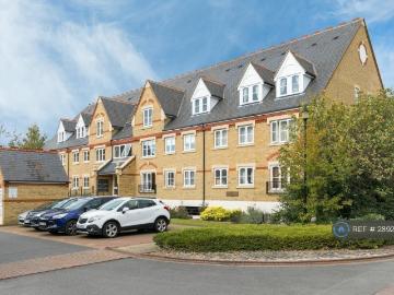 Wellington House, Watford, WD24 2 bed flat to rent £1,650 pcm £381 pw