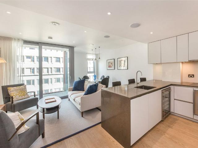 Wellington House, 70 Buckingham Gate, St. James's Park, London SW1E, 2 bed flat to rent, £5,000 pcm | PrimeLocation